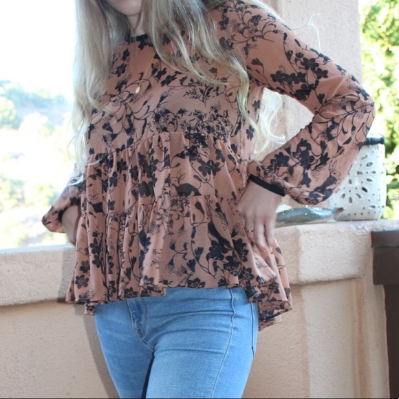 Kimchi Blue floral blouse - Picture 2 of 4